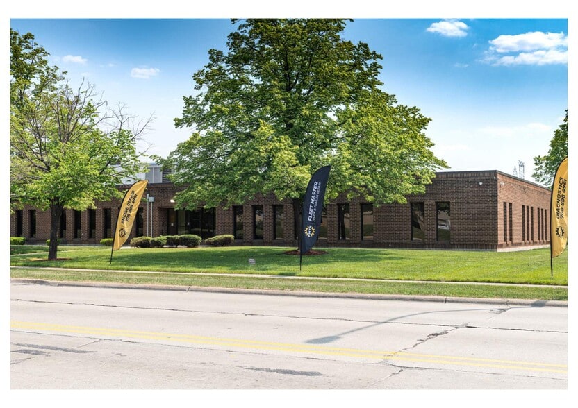 6363 W 73rd St, Bedford Park, IL à vendre - Photo du bâtiment - Image 2 de 65
