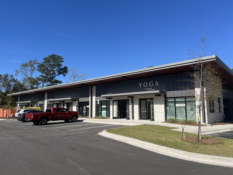 901 Warrior Way, Mount Pleasant, SC for lease - Building Photo - Image 1 of 4