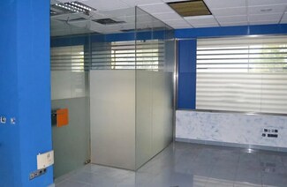 Plus de détails pour Commerce de détail à vendre