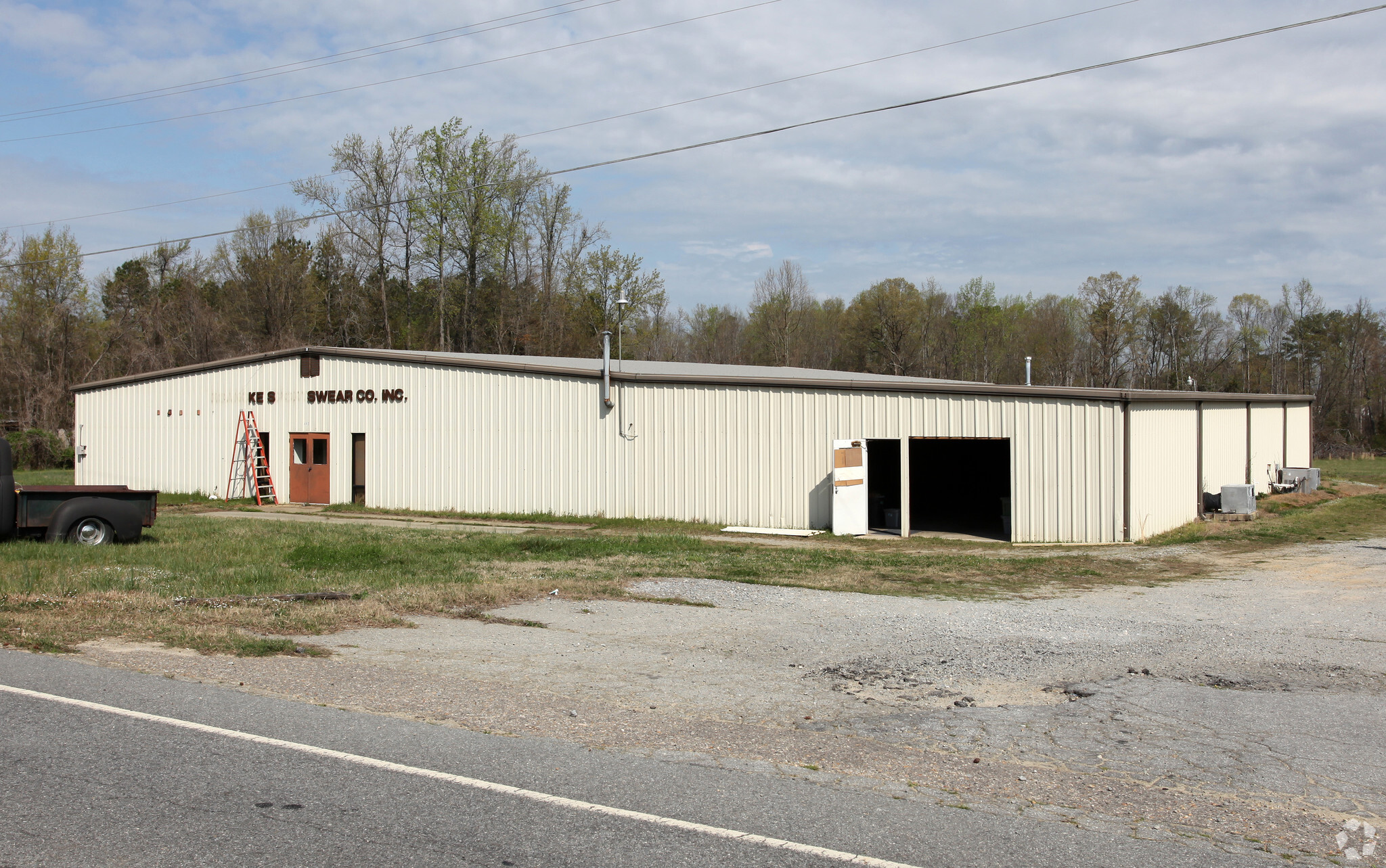 392 Air Base Rd, Roanoke Rapids, NC for sale Primary Photo- Image 1 of 1