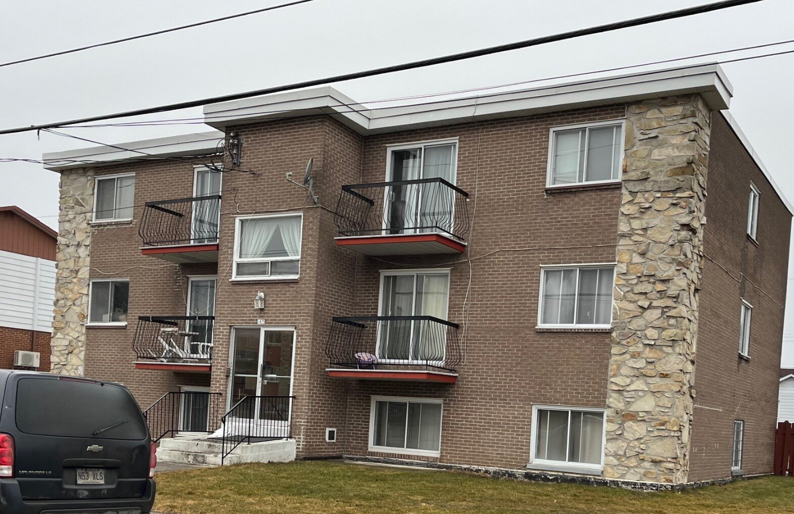 1475 Rue Holmes, Saint-hubert, QC à vendre Photo principale- Image 1 de 1