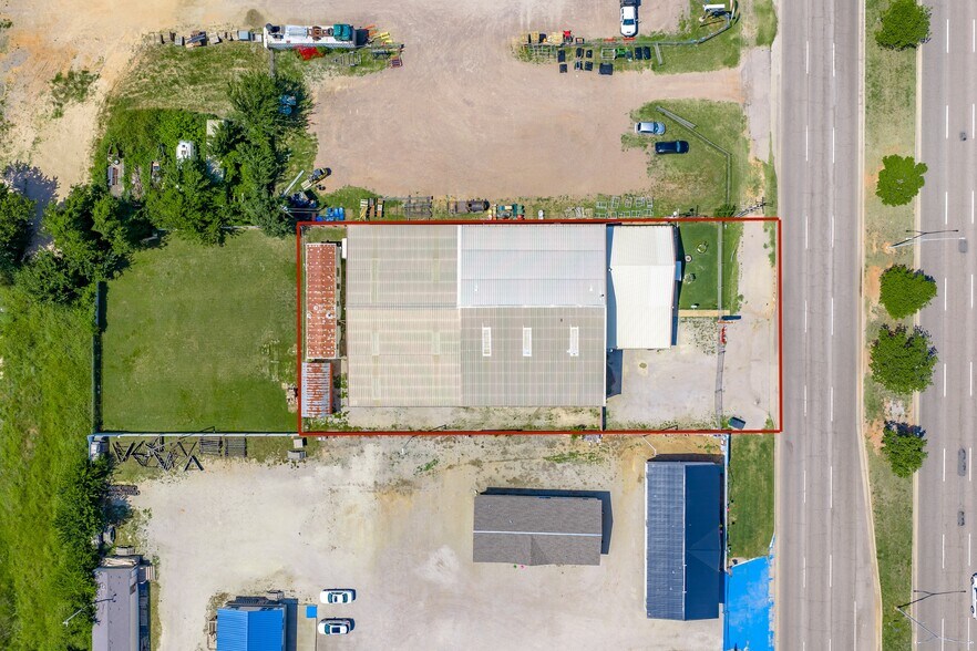 6209 S Shields Blvd, Oklahoma City, OK à vendre - Photo du bâtiment - Image 2 de 35