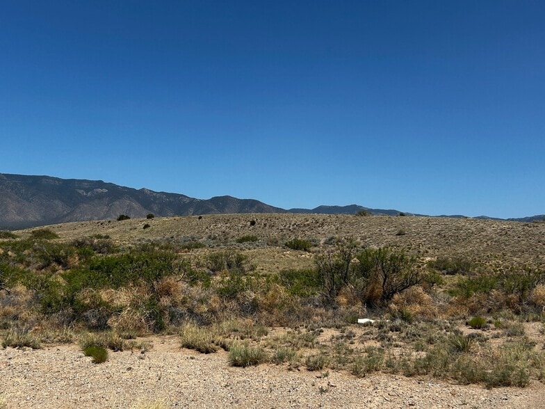 North Rio Del Oro Loop, Los Lunas, NM à vendre - Autre - Image 3 de 30