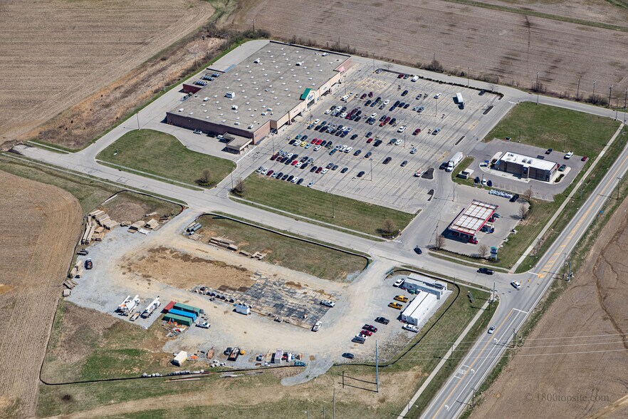 3388 Cherry St, Blanchester, OH à louer - Photo du bâtiment - Image 2 de 3