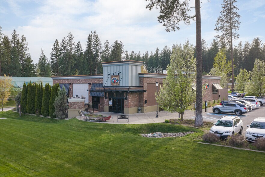 405 W Canfield Ave, Coeur d'Alene, ID à vendre - Photo du bâtiment - Image 2 de 11