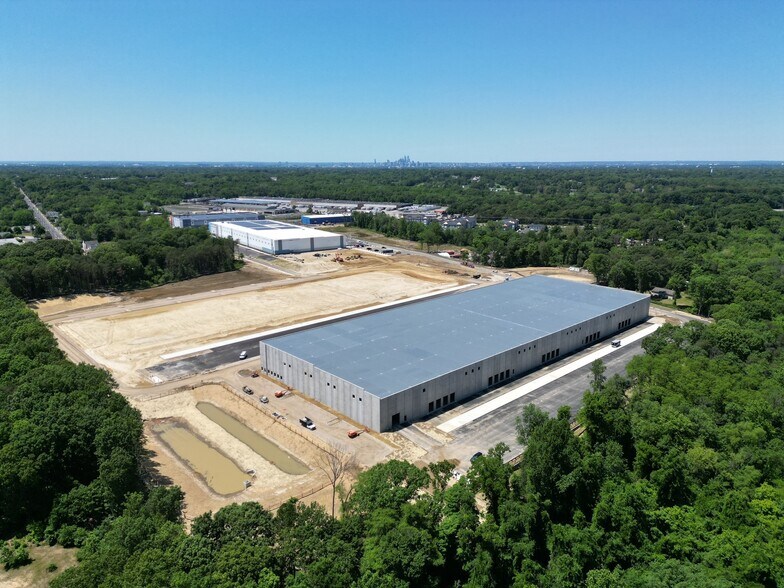 161 Walter A. Gaines Way, Lawnside, NJ à louer - Photo du bâtiment - Image 1 de 2