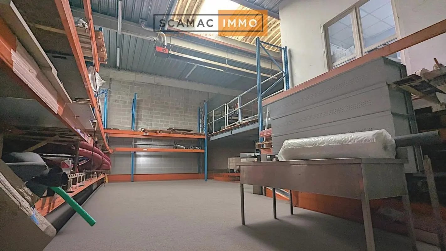 Industrial in Ris-Orangis for lease Building Photo- Image 1 of 5