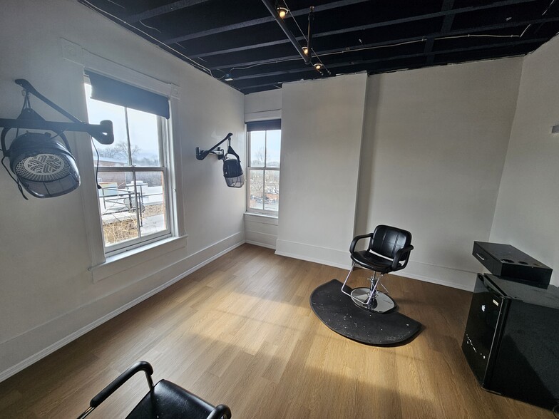 439-451 S Broad St, Trenton, NJ for lease - Interior Photo - Image 3 of 34