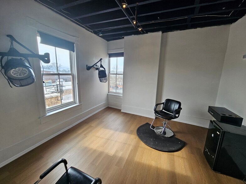 439-451 S Broad St, Trenton, NJ à louer - Photo intérieure - Image 3 de 34
