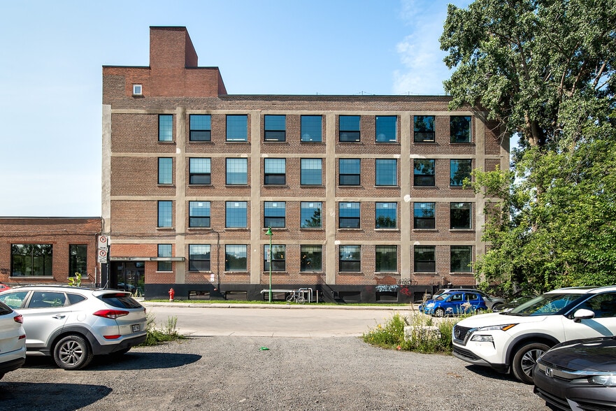 6250 Rue Hutchison, Montréal, QC à louer - Photo principale - Image 1 de 9