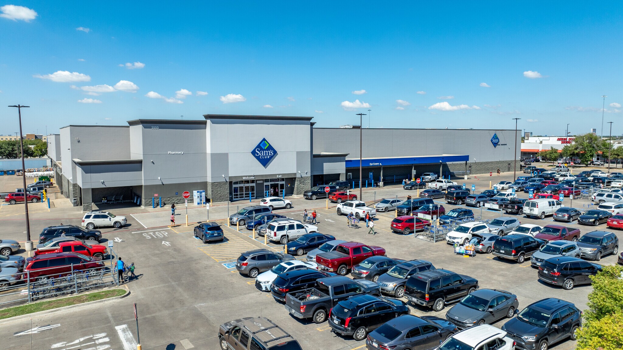 Sam's Club, Dallas, TX à vendre Photo du bâtiment- Image 1 de 7