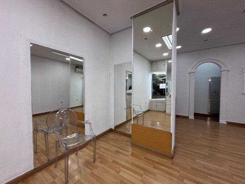 Retail in Cáceres, Cáceres for sale - Building Photo - Image 2 of 10