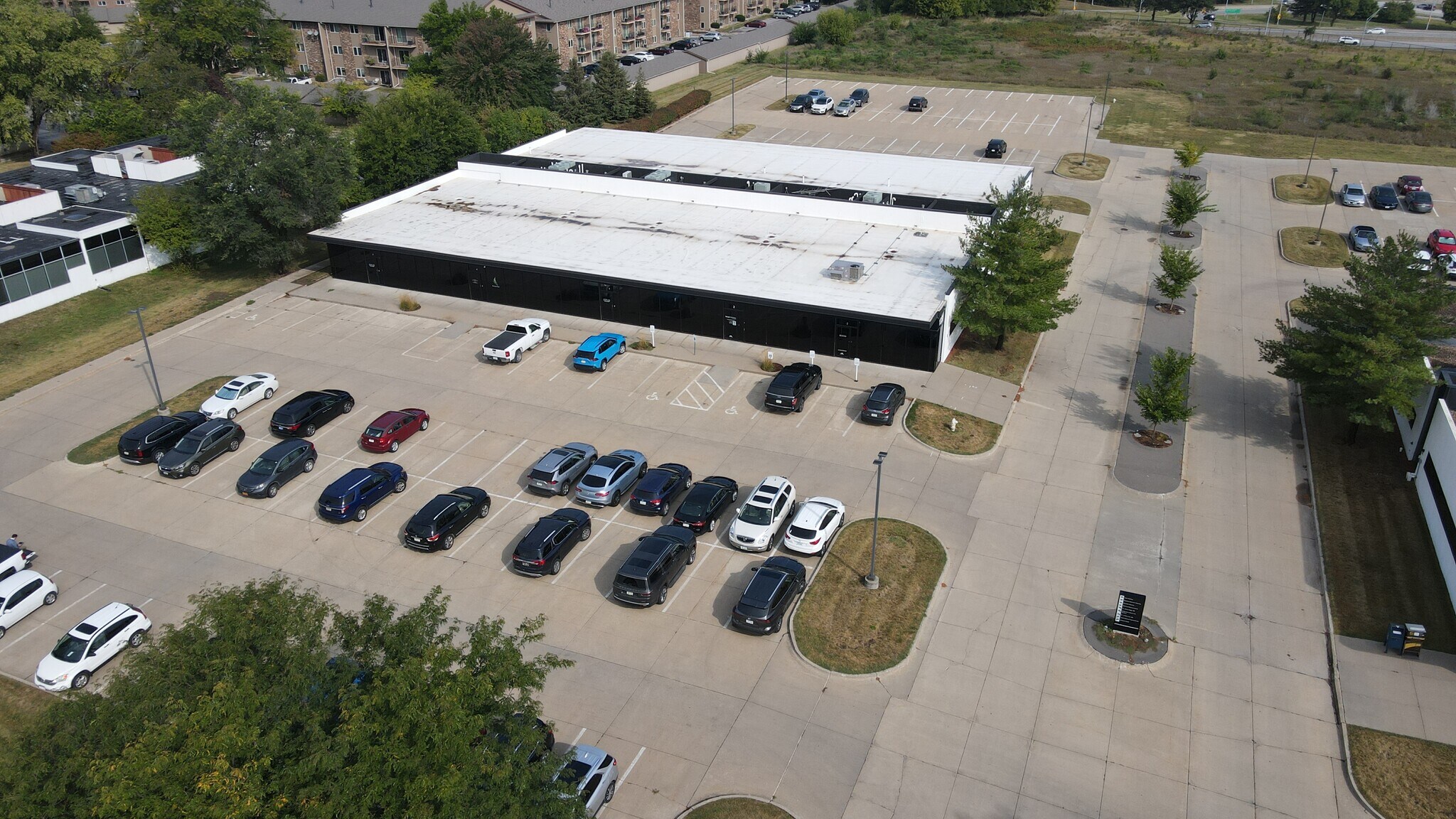 1031 Office Park Rd, West Des Moines, IA à louer Photo du bâtiment- Image 1 de 8