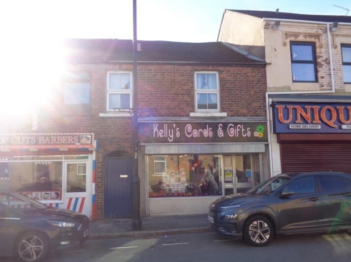 Local Retail Portfolio - Church St portfolio of 2 properties for sale on LoopNet.ca - Building Photo - Image 3 of 5