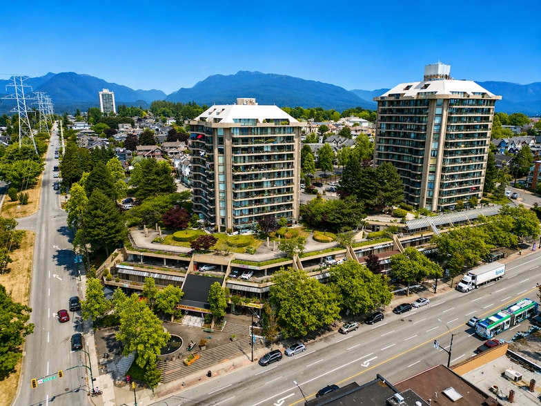 3701 Hastings St, Burnaby, BC for lease - Primary Photo - Image 1 of 23