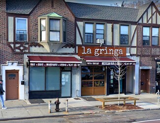 Plus de détails pour 6334-6336 Woodhaven Blvd, Rego Park, NY - Vente au détail à louer