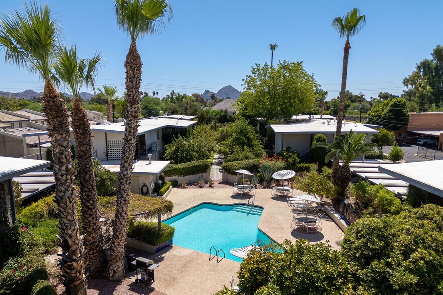 5250 N 20th St, Phoenix, AZ à vendre - Photo du bâtiment - Image 1 de 20