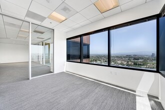 650 Town Center Dr, Costa Mesa, CA for lease Interior Photo- Image 2 of 12