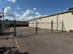 453 Distribution Pky, Collierville, TN for lease Building Photo- Image 2 of 13