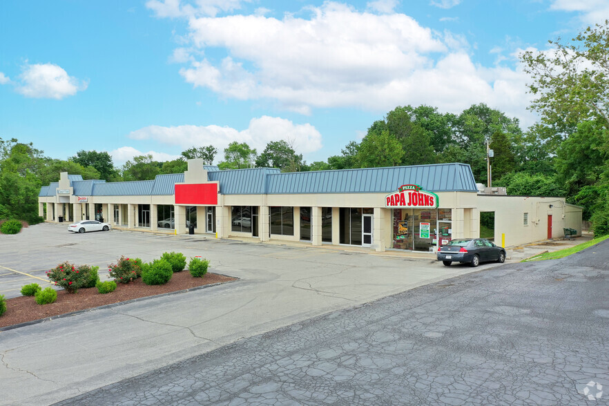 15238-15264 Manchester Rd, Ballwin, MO for lease - Primary Photo - Image 2 of 6