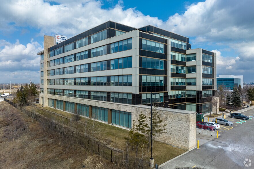 1855 Buckhorn Gate, Mississauga, ON à louer - Photo du bâtiment - Image 2 de 6