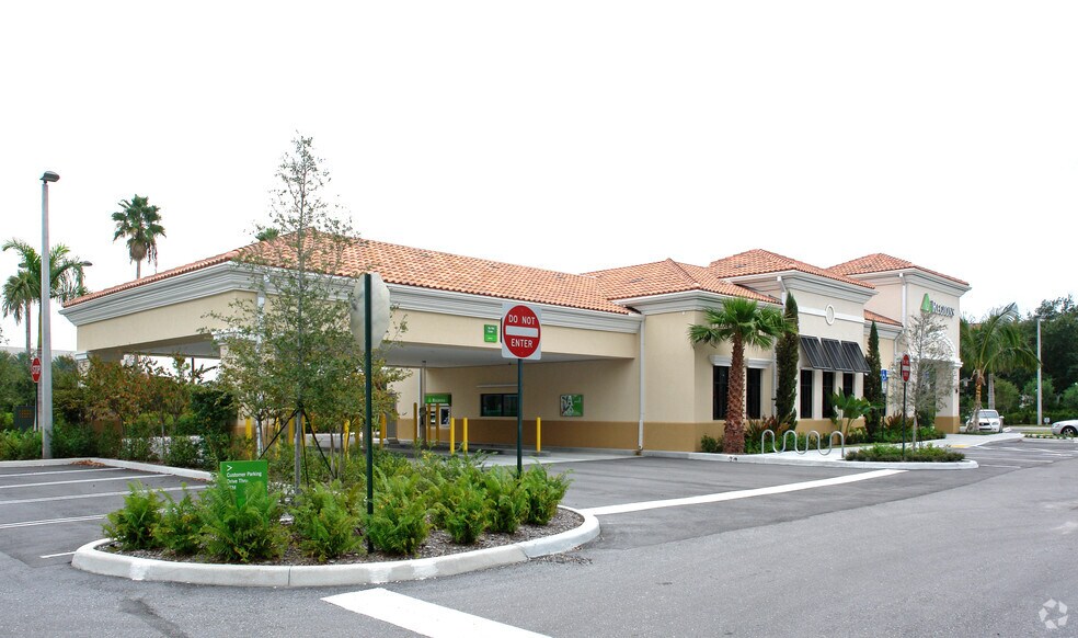 3501 Kyoto Gardens Dr, Palm Beach Gardens, FL à louer - Photo du bâtiment - Image 2 de 5