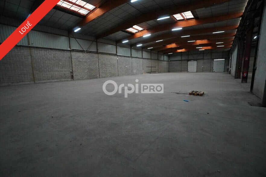 Industrial in Quetigny for lease - Interior Photo - Image 2 of 7