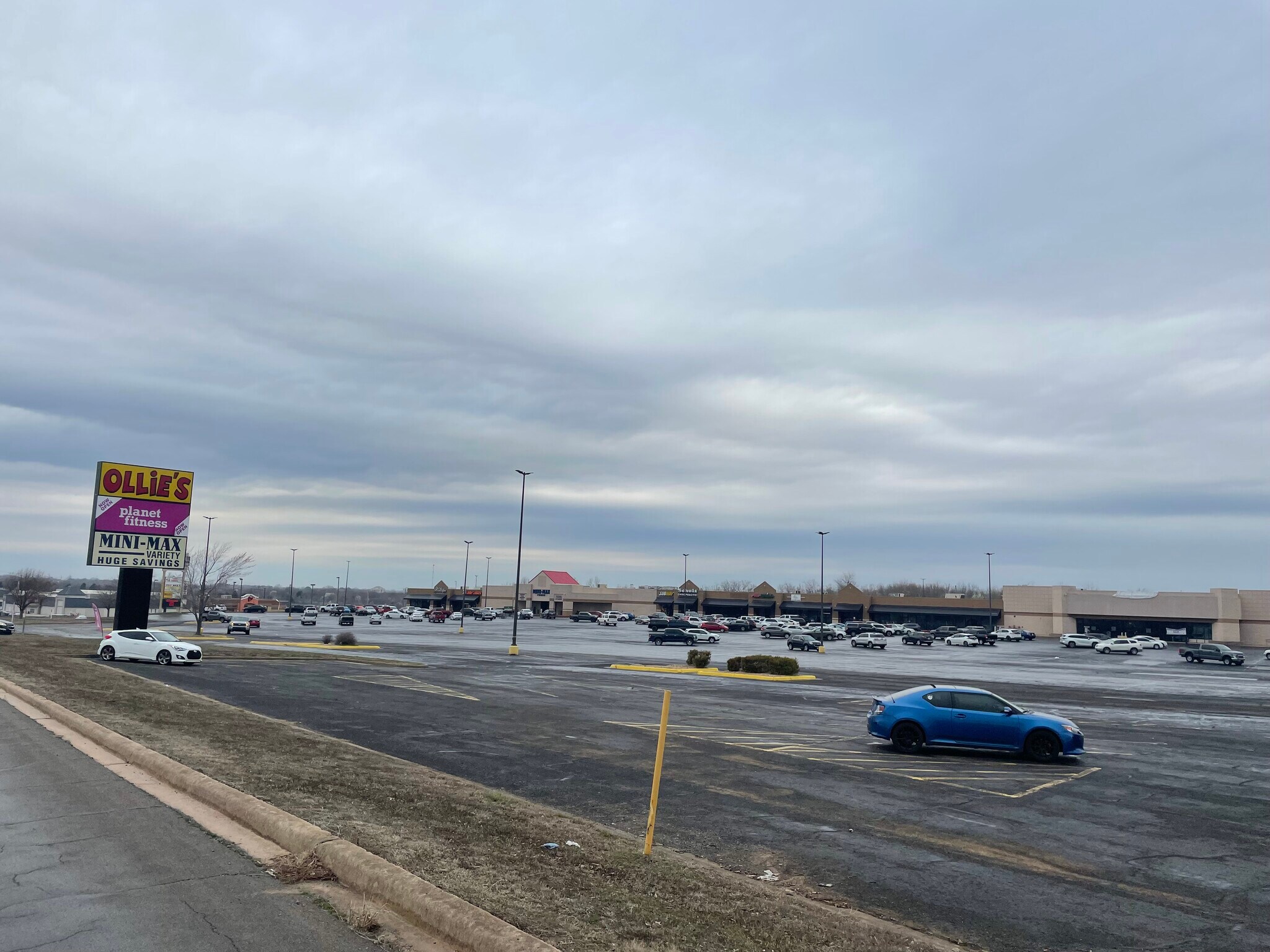 2408 E Shawnee Rd, Muskogee, OK à louer Photo du bâtiment- Image 1 de 7