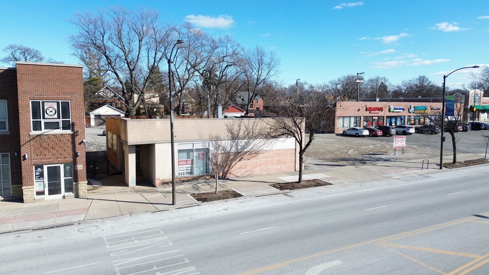 10237 S Western Ave, Chicago, IL for lease - Building Photo - Image 3 of 6