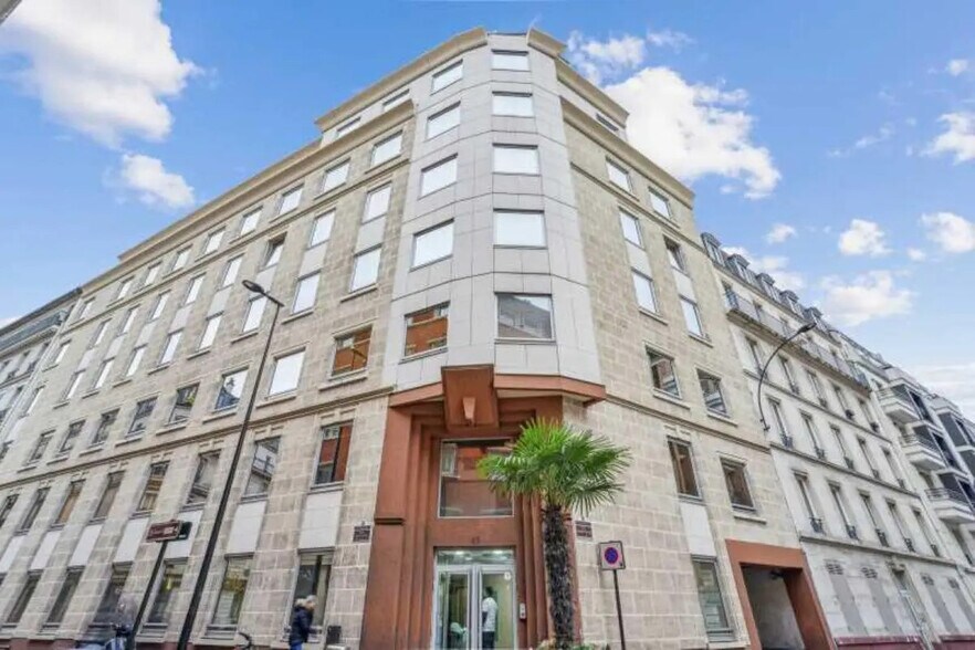 Office in Levallois-Perret for lease - Building Photo - Image 2 of 3