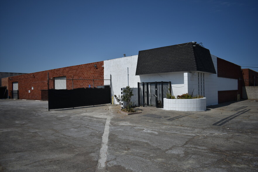 120 W 131st St, Los Angeles, CA for lease - Building Photo - Image 2 of 33