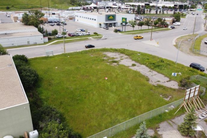 2940 Ogden Rd, Calgary, AB for sale Primary Photo- Image 1 of 1