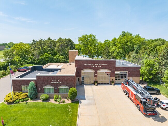 Plus de détails pour 3615 Victoria St N, Shoreview, MN - Flex à vendre