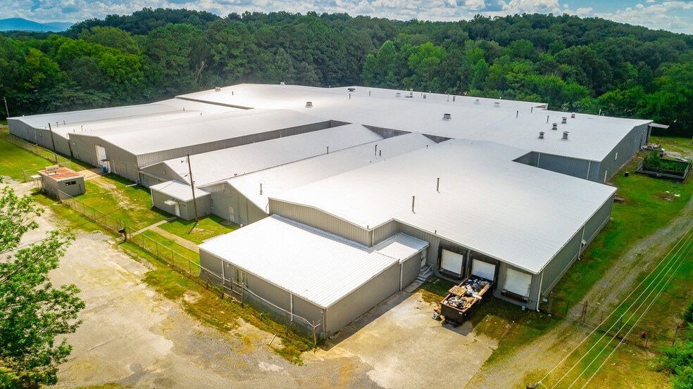 1318 Underwood St, Dalton, GA for lease - Building Photo - Image 3 of 27