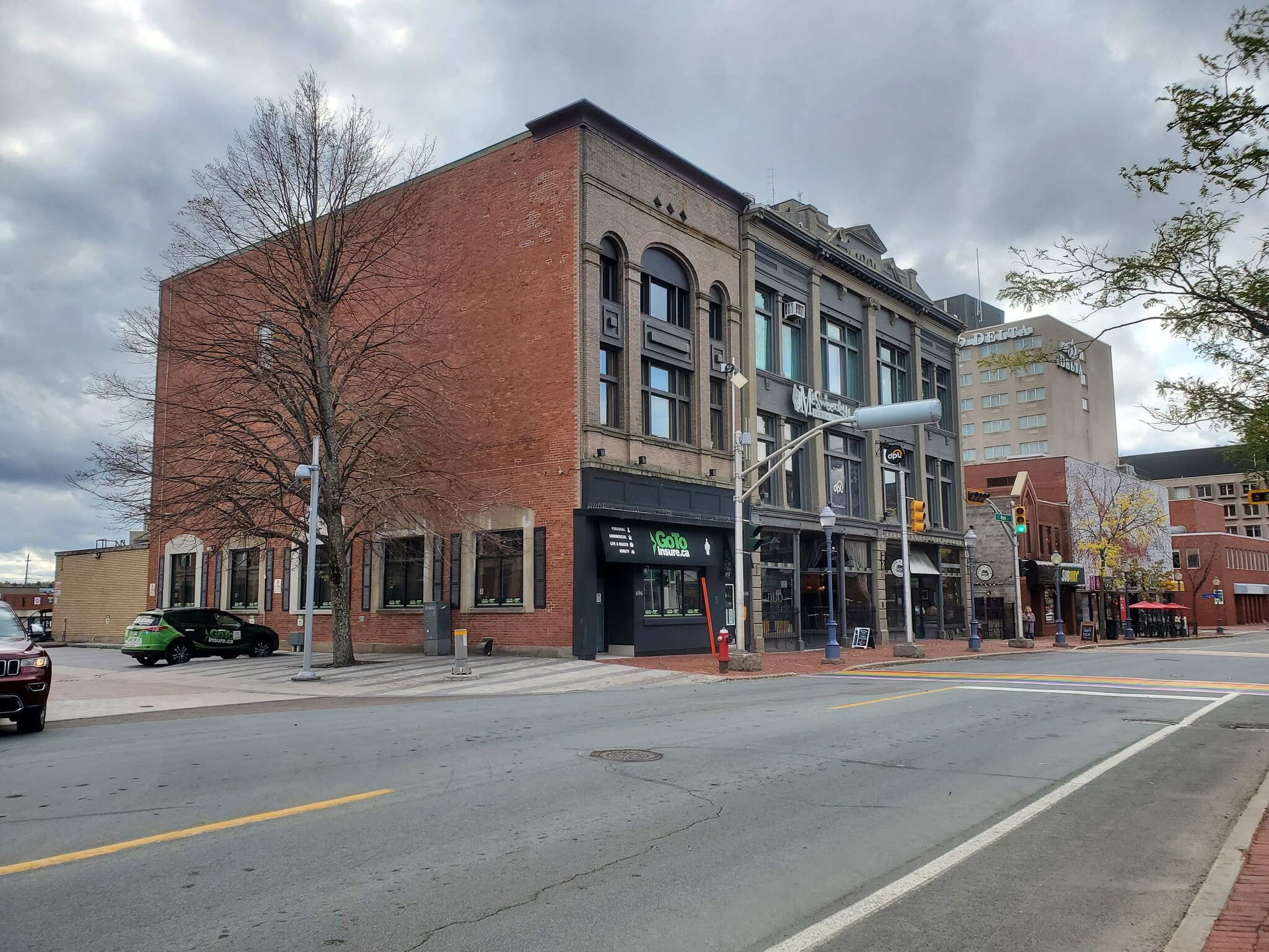 698 Main St, Moncton, NB for sale Primary Photo- Image 1 of 1