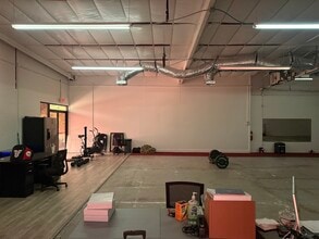 120 Commerce Blvd, Oldsmar, FL for lease Interior Photo- Image 1 of 2