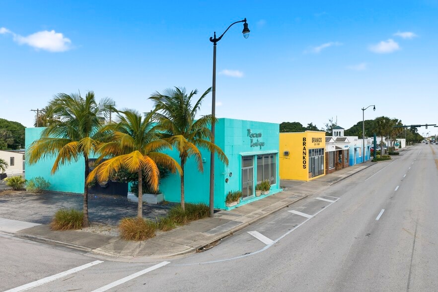 5023 S Dixie Hwy, West Palm Beach, FL à louer - Photo du bâtiment - Image 3 de 12