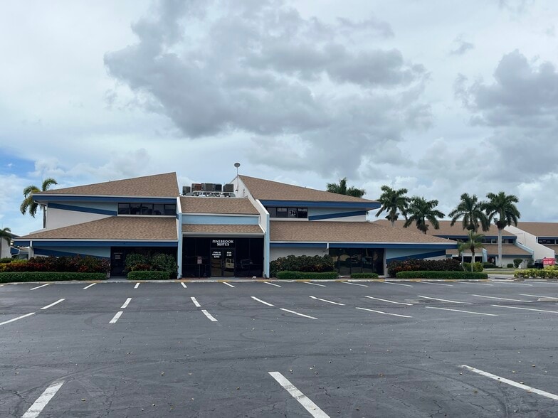 12995 S Cleveland Ave, Fort Myers, FL for lease - Building Photo - Image 3 of 20