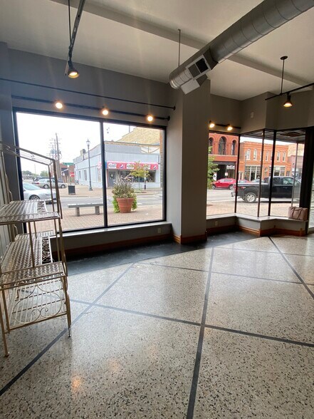 823-830 W Saint Germain St, Saint Cloud, MN à louer - Photo intérieure - Image 1 de 1