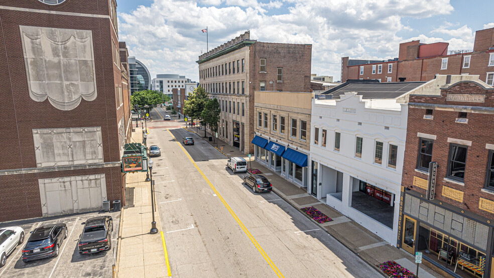 18-20 NW 6th St, Evansville, IN for lease - Building Photo - Image 2 of 11