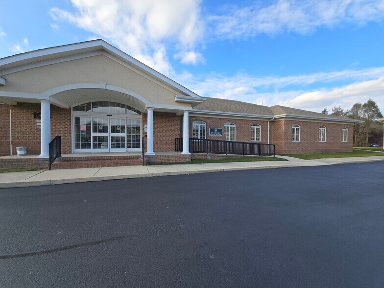 103 Wolf Creek Blvd, Dover, DE à louer - Photo du bâtiment - Image 2 de 4
