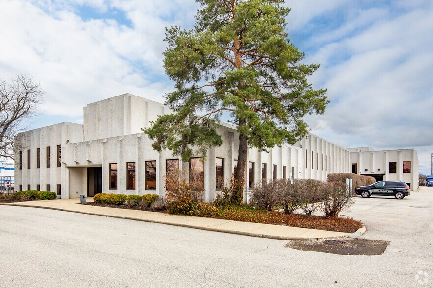 1645 Birchwood Ave, Des Plaines, IL à vendre - Photo du bâtiment - Image 3 de 7