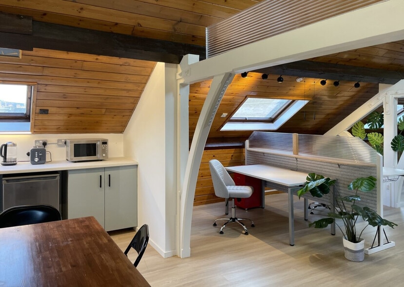 158b Kentish Town Road, London for lease - Interior Photo - Image 2 of 6