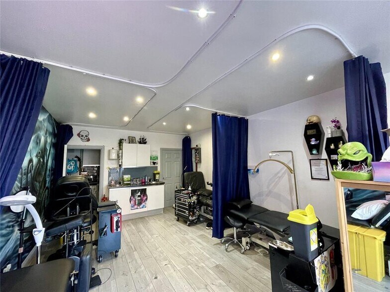 Lower Southend Rd, Wickford à louer - Photo du bâtiment - Image 3 de 6