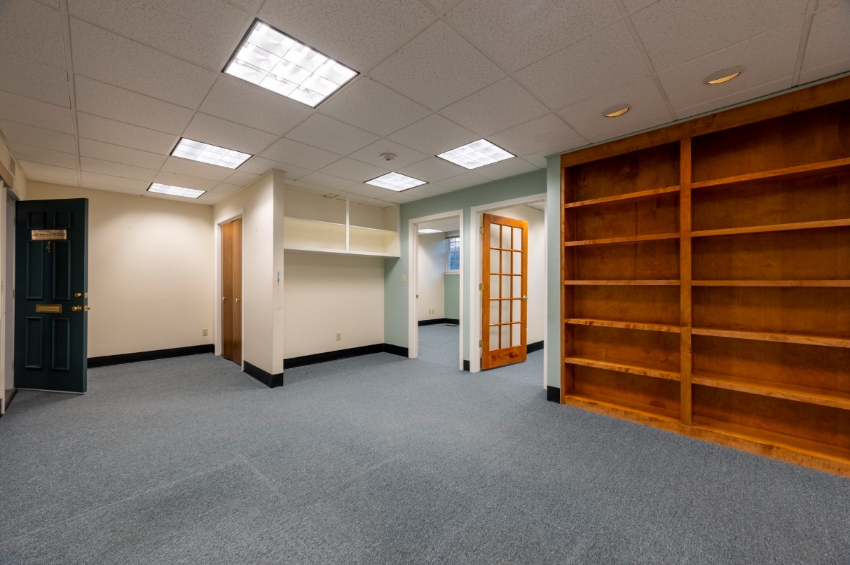 9 Meriam St, Lexington, MA 02420 - Unit 4&6 - - Interior Photo - Image 2 of 5