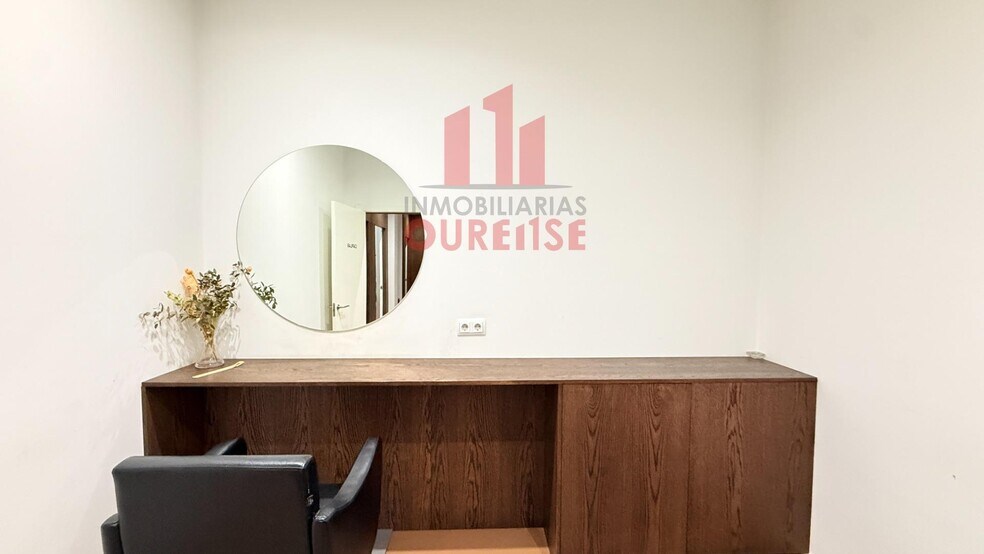 Retail in Ourense, Orense for lease - Interior Photo - Image 2 of 10