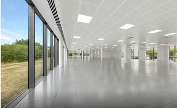 2 Brooklands Rd, Weybridge for lease Interior Photo- Image 2 of 2