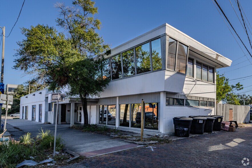 433 4th St N, Saint Petersburg, FL à louer - Photo principale - Image 1 de 6