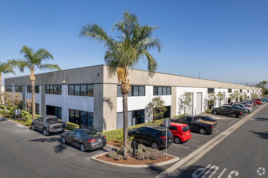 2900 Adams St, Riverside, CA à louer - Photo du bâtiment - Image 2 de 20