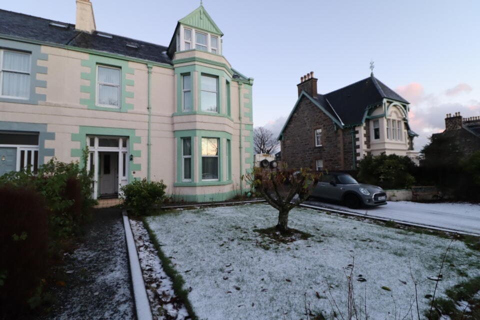 9 Matheson Rd, Stornoway for sale Primary Photo- Image 1 of 10